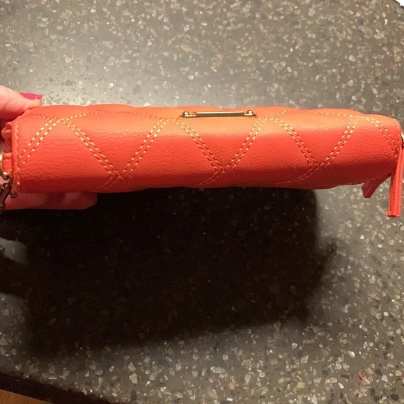 Nicole Miller wallet - Picture 7 of 7